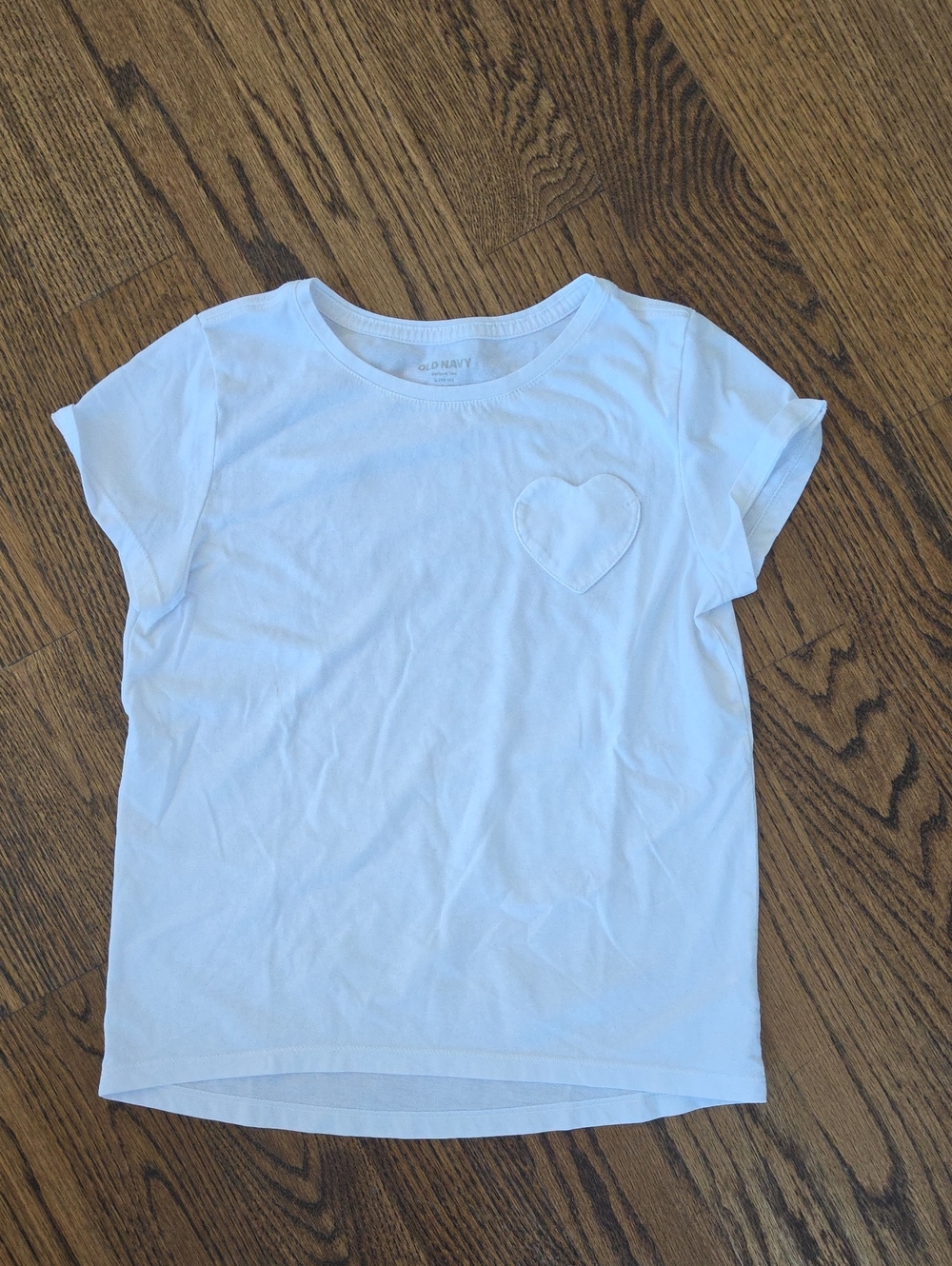 NWOT Old Navy White Girls Short Sleeve Tee with Heart Patch